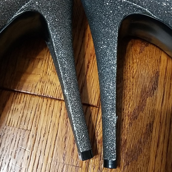 a.n.a Silver Shoes - Picture 3 of 6